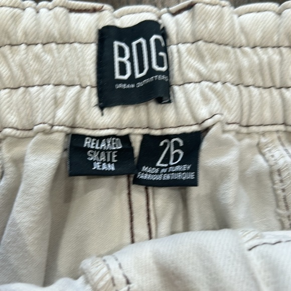 High waste relaxed skate jean, size 26, Ivory - Picture 3 of 5